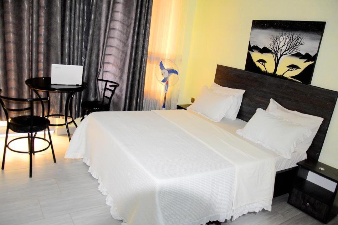 Stella Residence And Cuisine Кигали Экстерьер фото